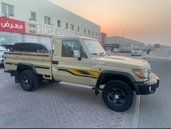 Toyota  Land Cruiser  LX  2022  Manual  45,000 Km  6 Cylinder  Four Wheel Drive (4WD)  Pick Up  Beige