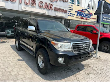 Toyota  Land Cruiser  VXR  2015  Automatic  243,000 Km  8 Cylinder  Four Wheel Drive (4WD)  SUV  Black