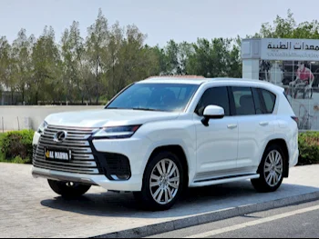  Lexus  LX  600 VIP  2023  Automatic  26,000 Km  6 Cylinder  Four Wheel Drive (4WD)  SUV  White  With Warranty