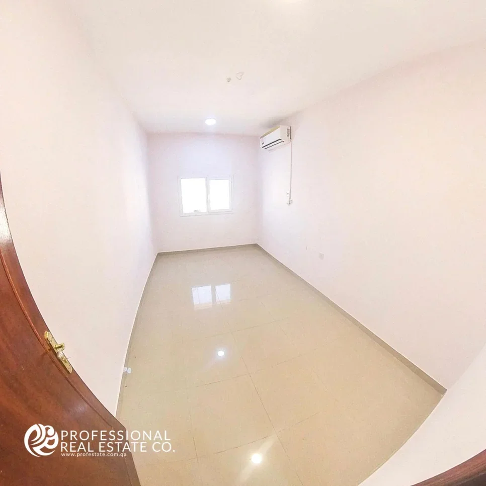 3 Bedrooms  Apartment  in Doha -  Fereej Bin Omran  Not Furnished