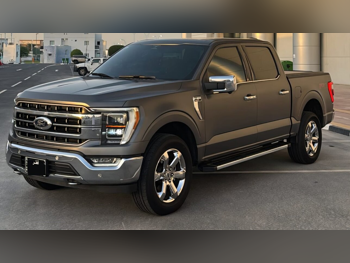 Ford F 150 Lariat 2023 Automatic 30,000 Km 8 Cylinder Four Wheel Drive (4WD) Pick Up Gray With Warranty