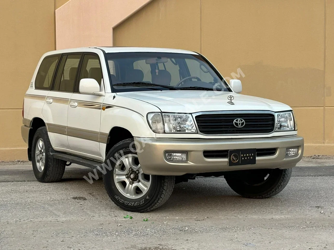 Toyota  Land Cruiser  VXR  1999  Automatic  546,000 Km  8 Cylinder  Four Wheel Drive (4WD)  SUV  Silver