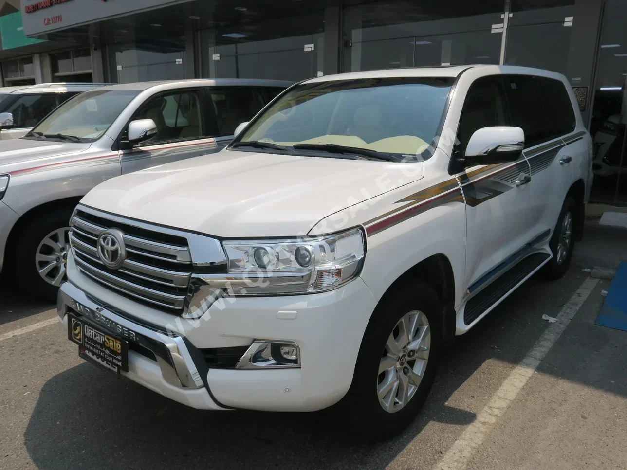 Toyota  Land Cruiser  GXR  2016  Automatic  237,000 Km  8 Cylinder  Four Wheel Drive (4WD)  SUV  White