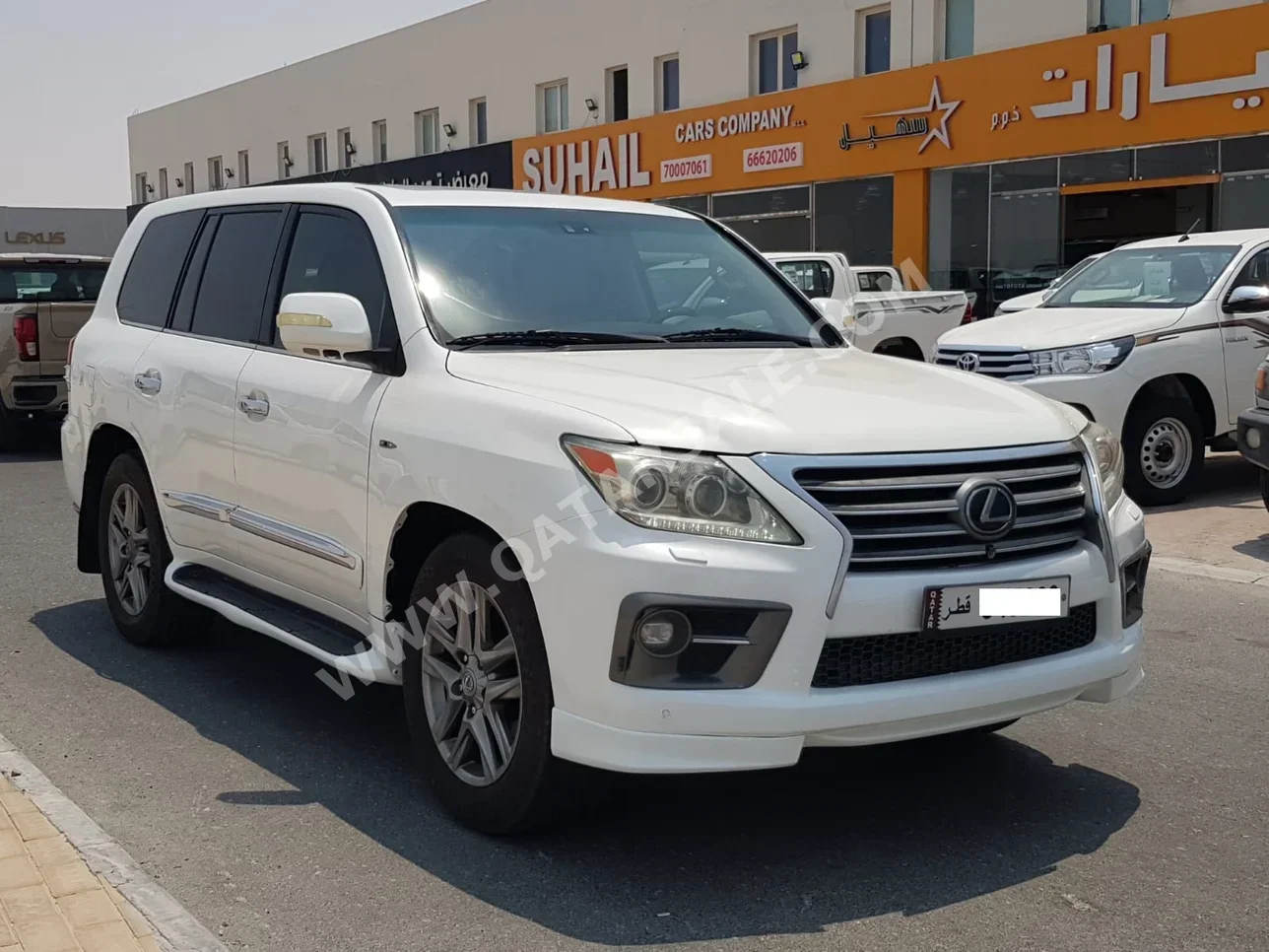 Lexus  LX  570  2009  Automatic  285,000 Km  8 Cylinder  Four Wheel Drive (4WD)  SUV  White