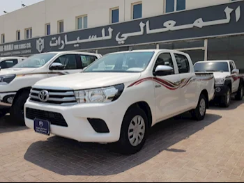 Toyota  Hilux  2021  Manual  190,000 Km  4 Cylinder  Front Wheel Drive (FWD)  Pick Up  White