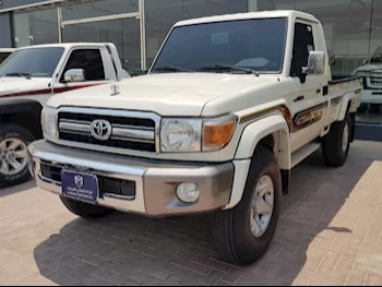 Toyota  Land Cruiser  LX  2023  Manual  18,000 Km  6 Cylinder  Four Wheel Drive (4WD)  Pick Up  White  With Warranty