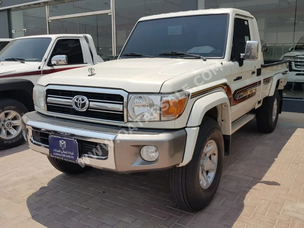 Toyota  Land Cruiser  LX  2023  Manual  18,000 Km  6 Cylinder  Four Wheel Drive (4WD)  Pick Up  White  With Warranty