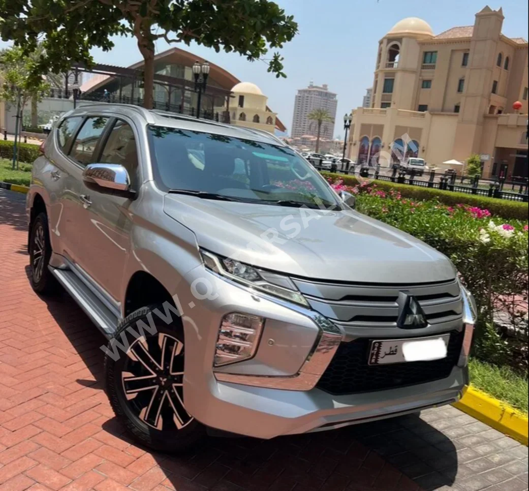 Mitsubishi  Pajero  Montero Sport  2021  Automatic  56,000 Km  6 Cylinder  Four Wheel Drive (4WD)  SUV  Silver