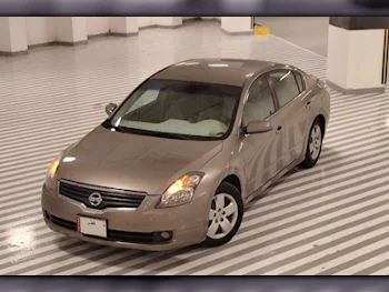 Nissan  Altima  2.5 S  2008  Automatic  88,000 Km  4 Cylinder  Front Wheel Drive (FWD)  Sedan  Gold