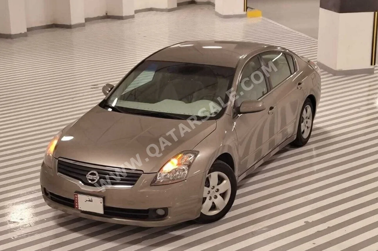 Nissan  Altima  2.5 S  2008  Automatic  88,000 Km  4 Cylinder  Front Wheel Drive (FWD)  Sedan  Gold