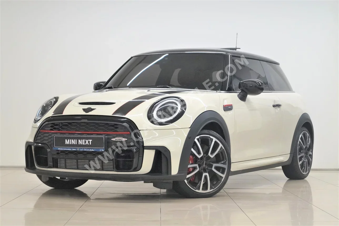 Mini  Cooper  JCW  2022  Automatic  51٬600 Km  4 Cylinder  Front Wheel Drive (FWD)  Sedan  White  With Warranty