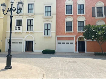 Family Residential  - Fully Furnished  - Doha  - The Pearl  - 3 Bedrooms