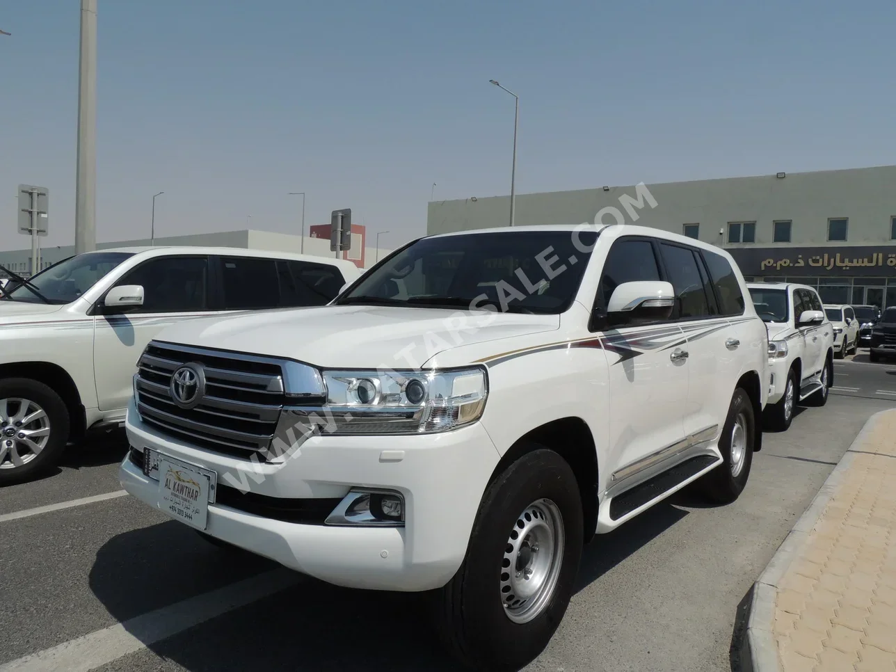 Toyota  Land Cruiser  GXR  2018  Automatic  174٬000 Km  8 Cylinder  Four Wheel Drive (4WD)  SUV  White