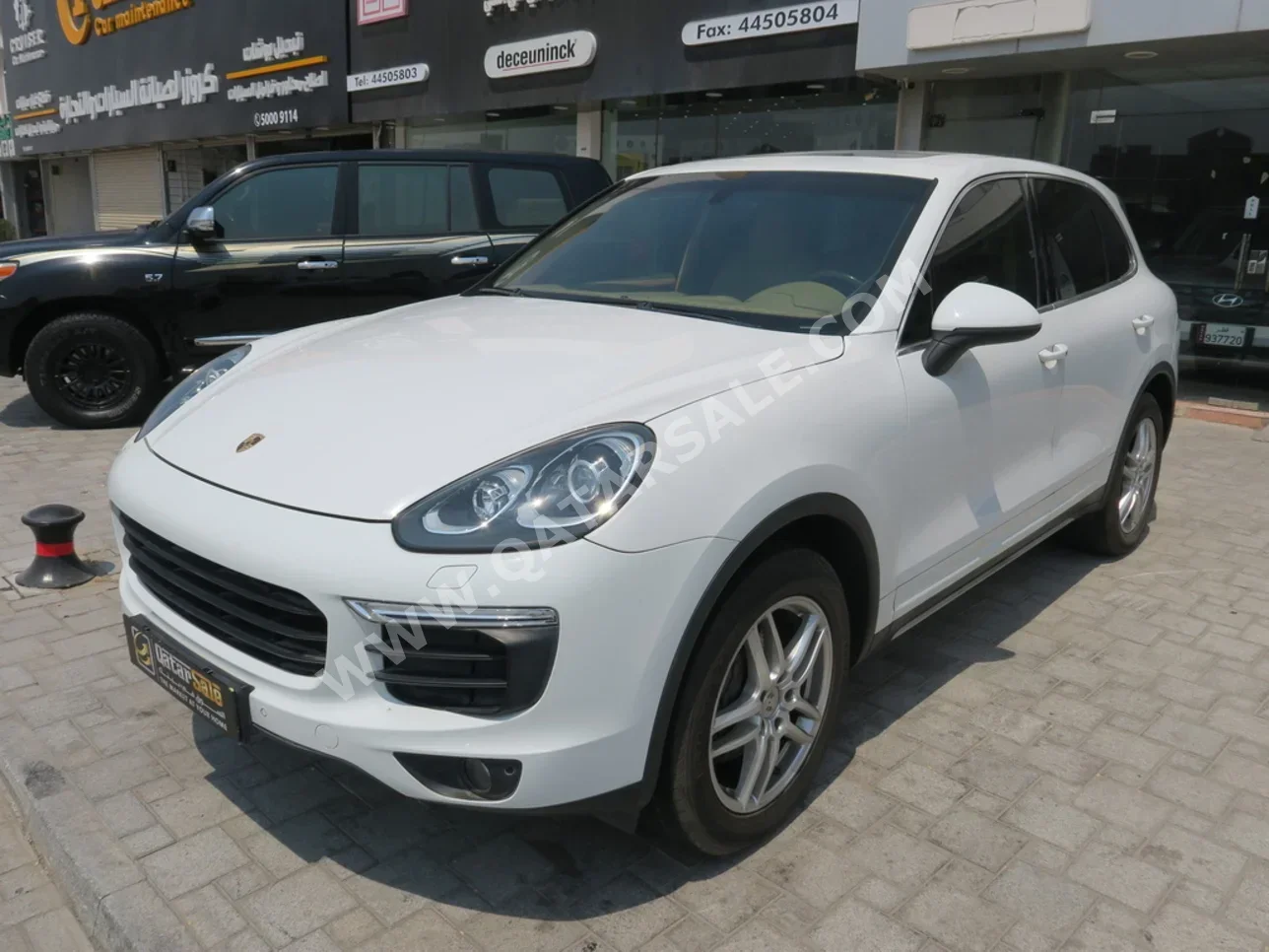 Porsche  Cayenne  2016  Automatic  145,000 Km  6 Cylinder  Four Wheel Drive (4WD)  SUV  White