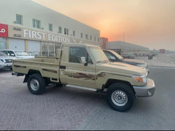 Toyota  Land Cruiser  LX  2012  Manual  400,000 Km  6 Cylinder  Four Wheel Drive (4WD)  Pick Up  Beige