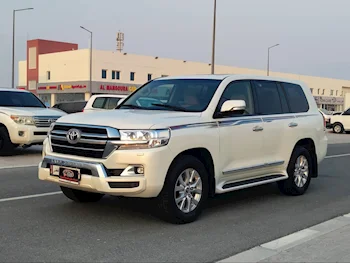 Toyota  Land Cruiser  GXR  2020  Automatic  75,000 Km  8 Cylinder  Four Wheel Drive (4WD)  SUV  White