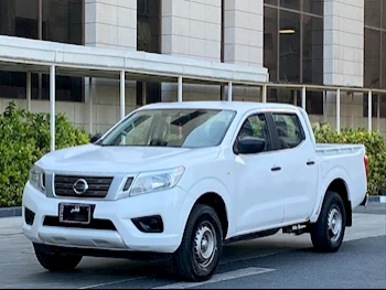 Nissan  Navara  LE  2018  Manual  181,000 Km  4 Cylinder  Front Wheel Drive (FWD)  Pick Up  White