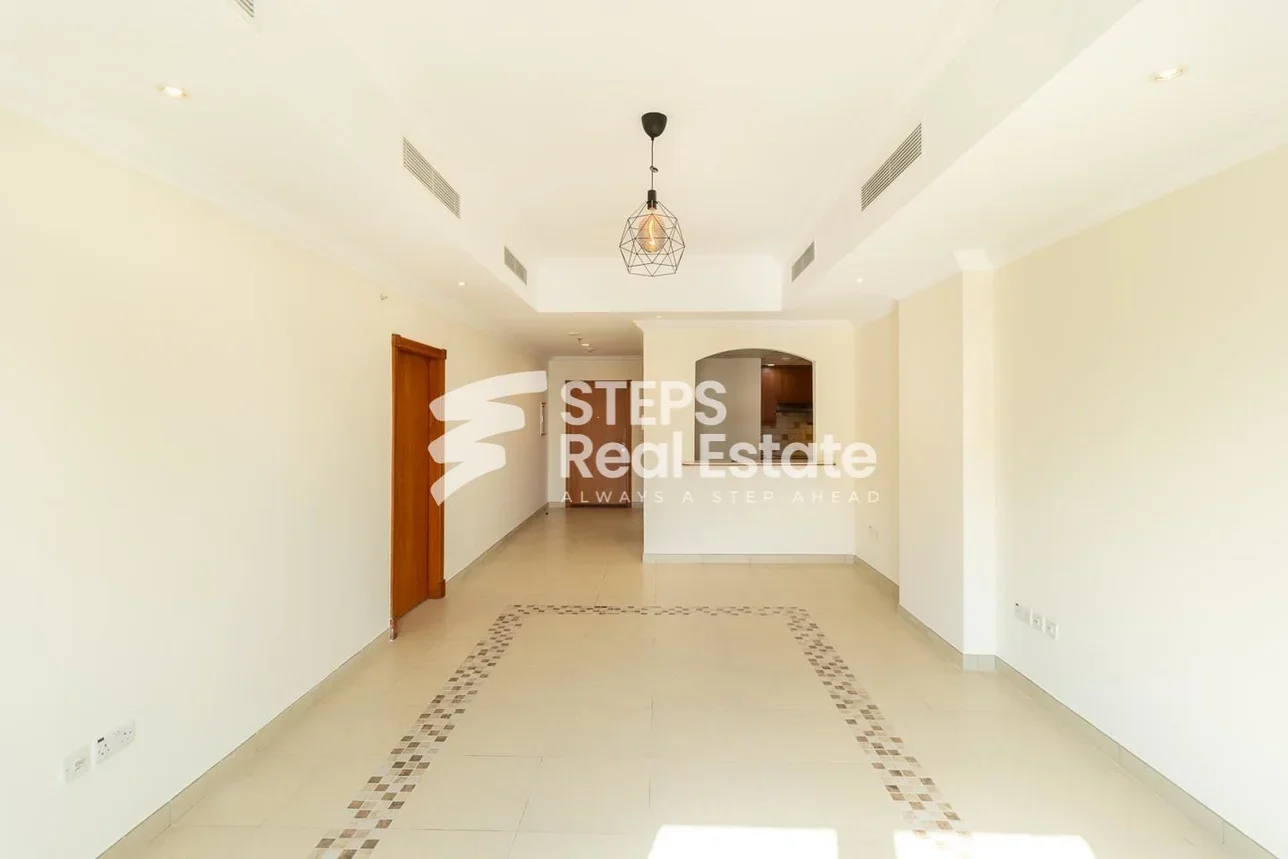 1 Bedrooms  Apartment  in Doha -  The Pearl  Semi Furnished