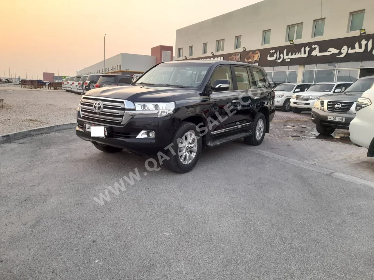 Toyota  Land Cruiser  VXR  2017  Automatic  229,000 Km  8 Cylinder  Four Wheel Drive (4WD)  SUV  Black