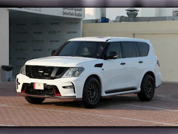 Nissan  Patrol  SE  2010  Automatic  300,000 Km  8 Cylinder  Four Wheel Drive (4WD)  SUV  White