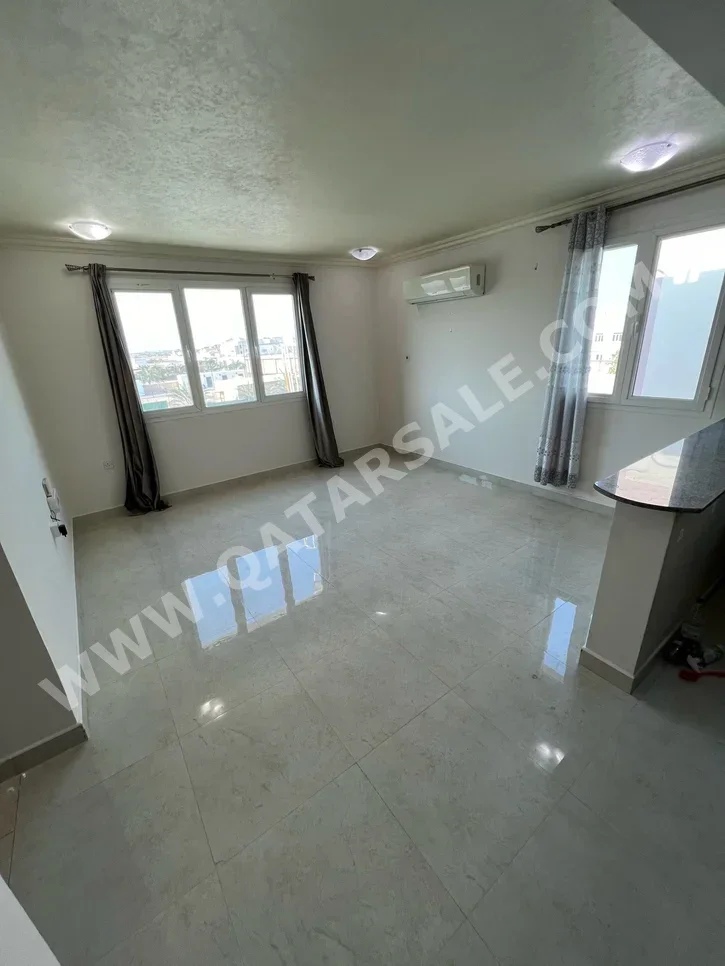 1 Bedrooms  Apartment  For Rent  in Umm Salal -  Umm Al Amad  Not Furnished