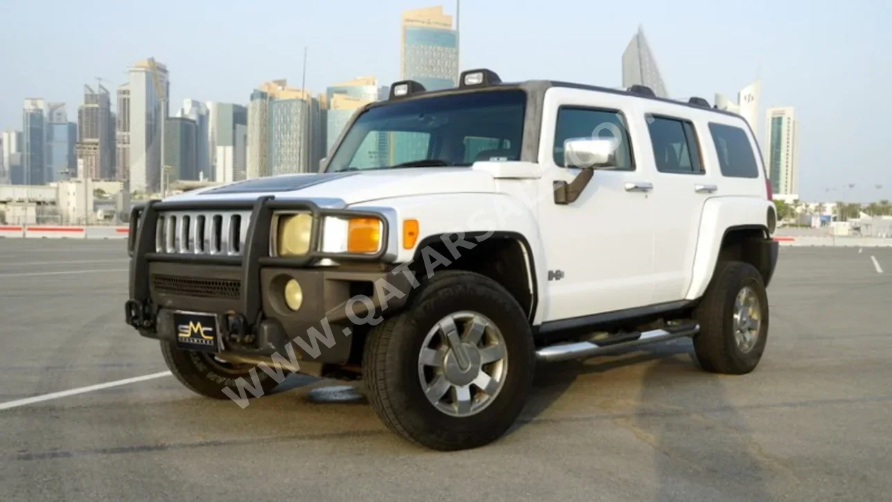 Hummer  H3  2006  Automatic  194,000 Km  5 Cylinder  Four Wheel Drive (4WD)  SUV  White