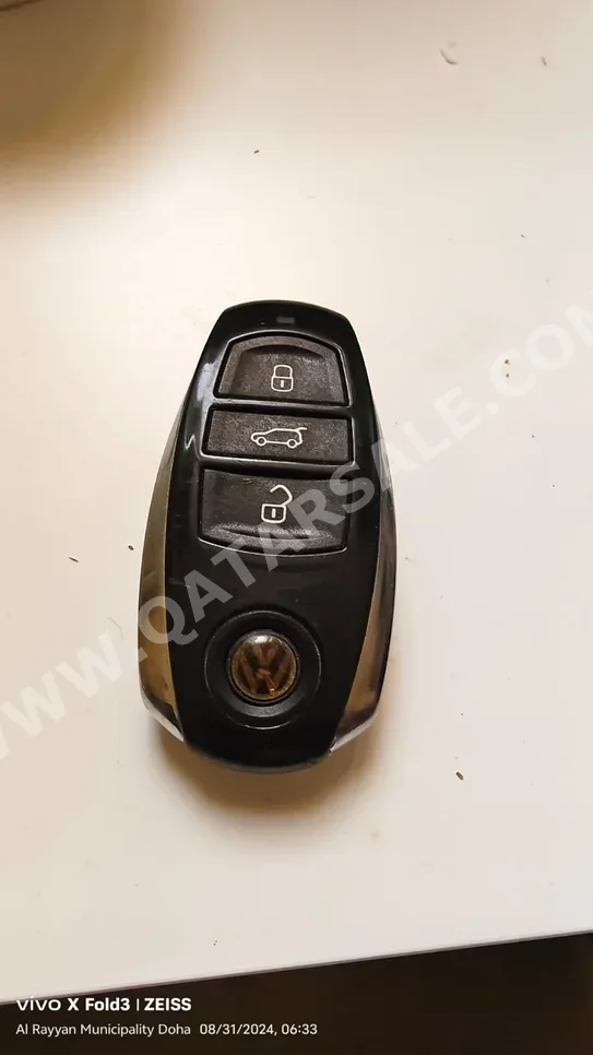 Car Parts - Volkswagen  Touareg  - Germany