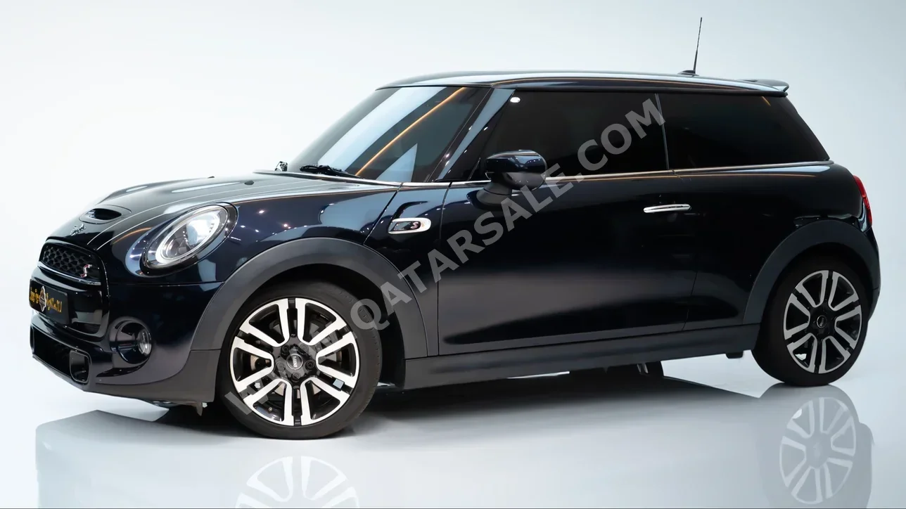 Mini  Cooper  S  2021  Automatic  68٬900 Km  4 Cylinder  Front Wheel Drive (FWD)  Hatchback  Black