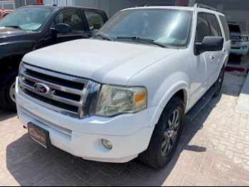 Ford  Expedition  XLT  2012  Automatic  288,000 Km  8 Cylinder  Four Wheel Drive (4WD)  SUV  White