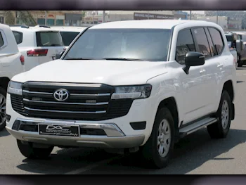 Toyota  Land Cruiser  GX  2023  Automatic  92,000 Km  6 Cylinder  Four Wheel Drive (4WD)  SUV  White  With Warranty