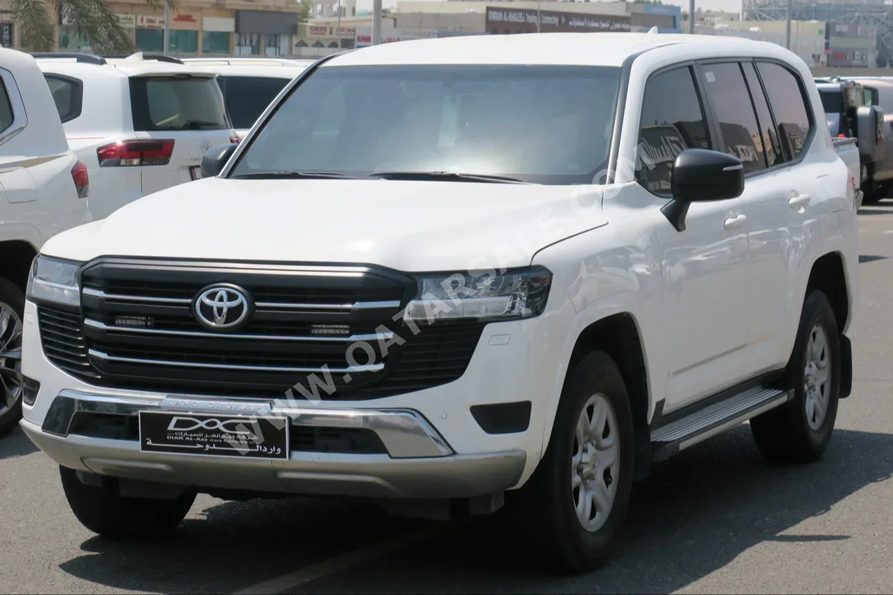 Toyota  Land Cruiser  GX  2023  Automatic  92,000 Km  6 Cylinder  Four Wheel Drive (4WD)  SUV  White  With Warranty