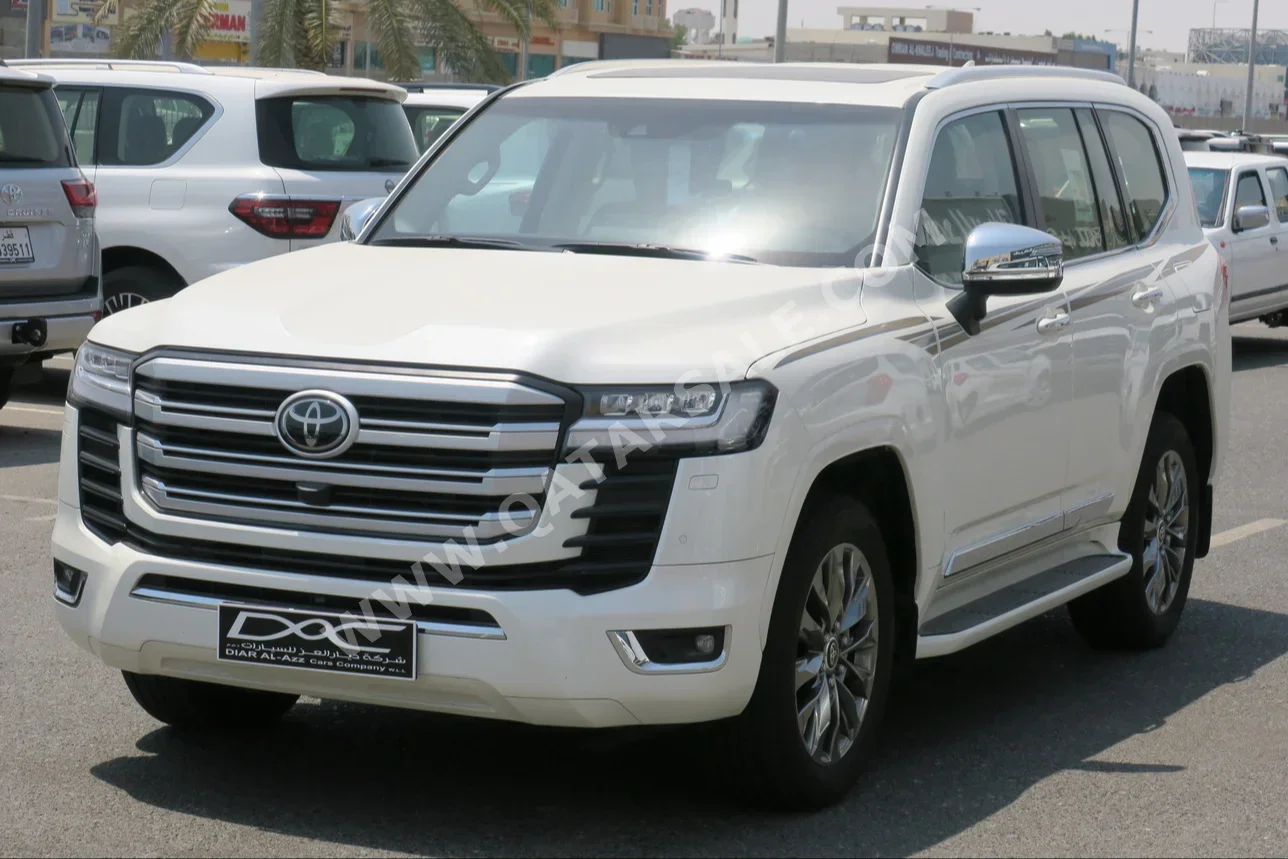 Toyota  Land Cruiser  VX Twin Turbo  2024  Automatic  2,000 Km  6 Cylinder  Four Wheel Drive (4WD)  SUV  White  With Warranty