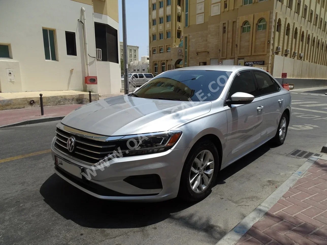 Volkswagen  Passat  2020  Automatic  42,700 Km  5 Cylinder  Front Wheel Drive (FWD)  Sedan  Silver  With Warranty