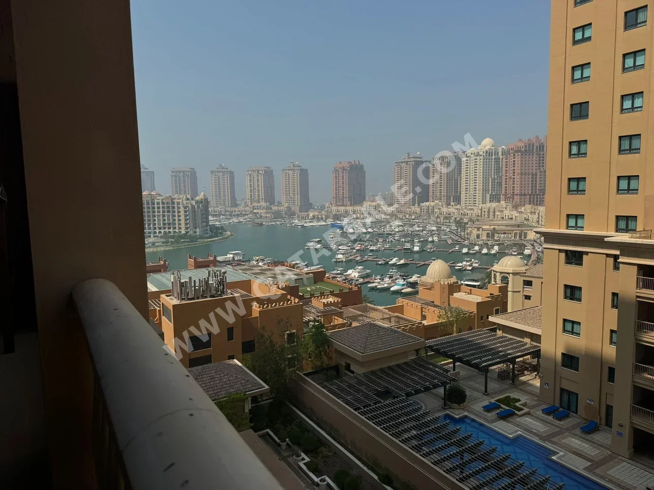 1 Bedrooms  Apartment  in Doha -  The Pearl  Semi Furnished