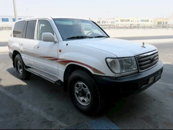 Toyota  Land Cruiser  GX  2003  Manual  250,000 Km  6 Cylinder  Four Wheel Drive (4WD)  SUV  White