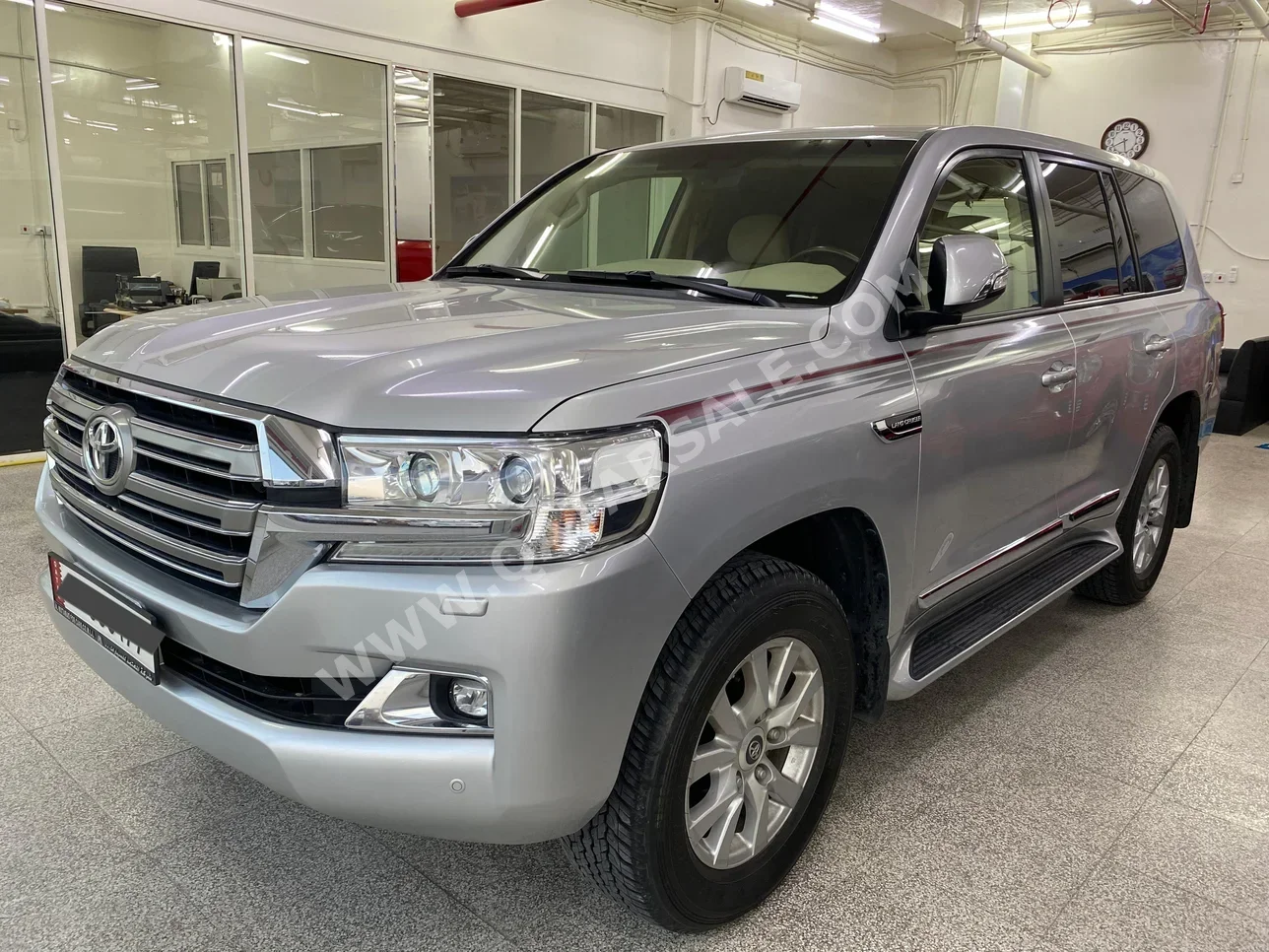 Toyota  Land Cruiser  GXR  2021  Automatic  13,000 Km  6 Cylinder  Four Wheel Drive (4WD)  SUV  Silver