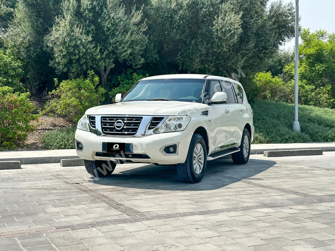 Nissan  Patrol  SE  2014  Automatic  235,000 Km  8 Cylinder  Four Wheel Drive (4WD)  SUV  Beige