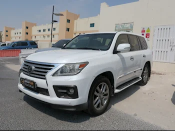 Lexus  LX  570  2015  Automatic  388,000 Km  8 Cylinder  Four Wheel Drive (4WD)  SUV  White