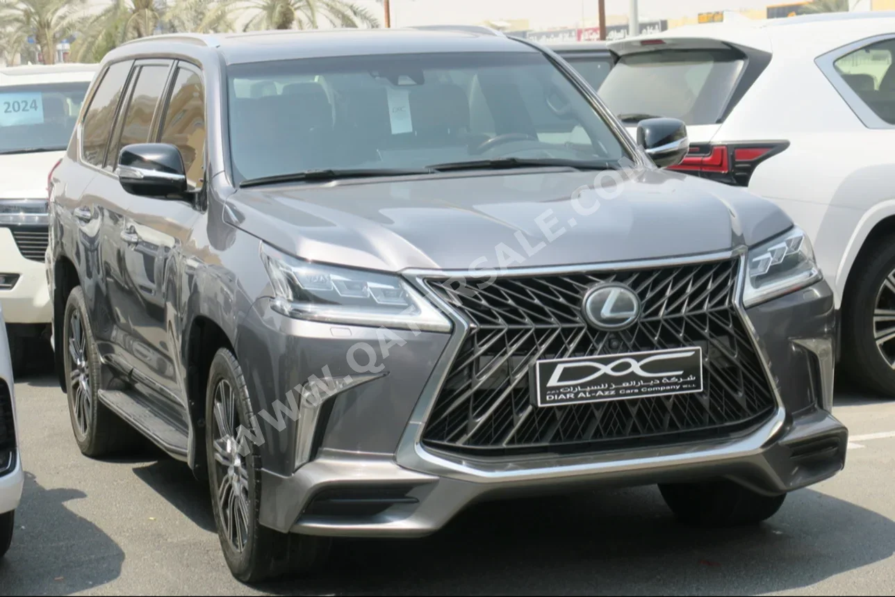 Lexus  LX  570 S  2018  Automatic  141,000 Km  8 Cylinder  Four Wheel Drive (4WD)  SUV  Gray