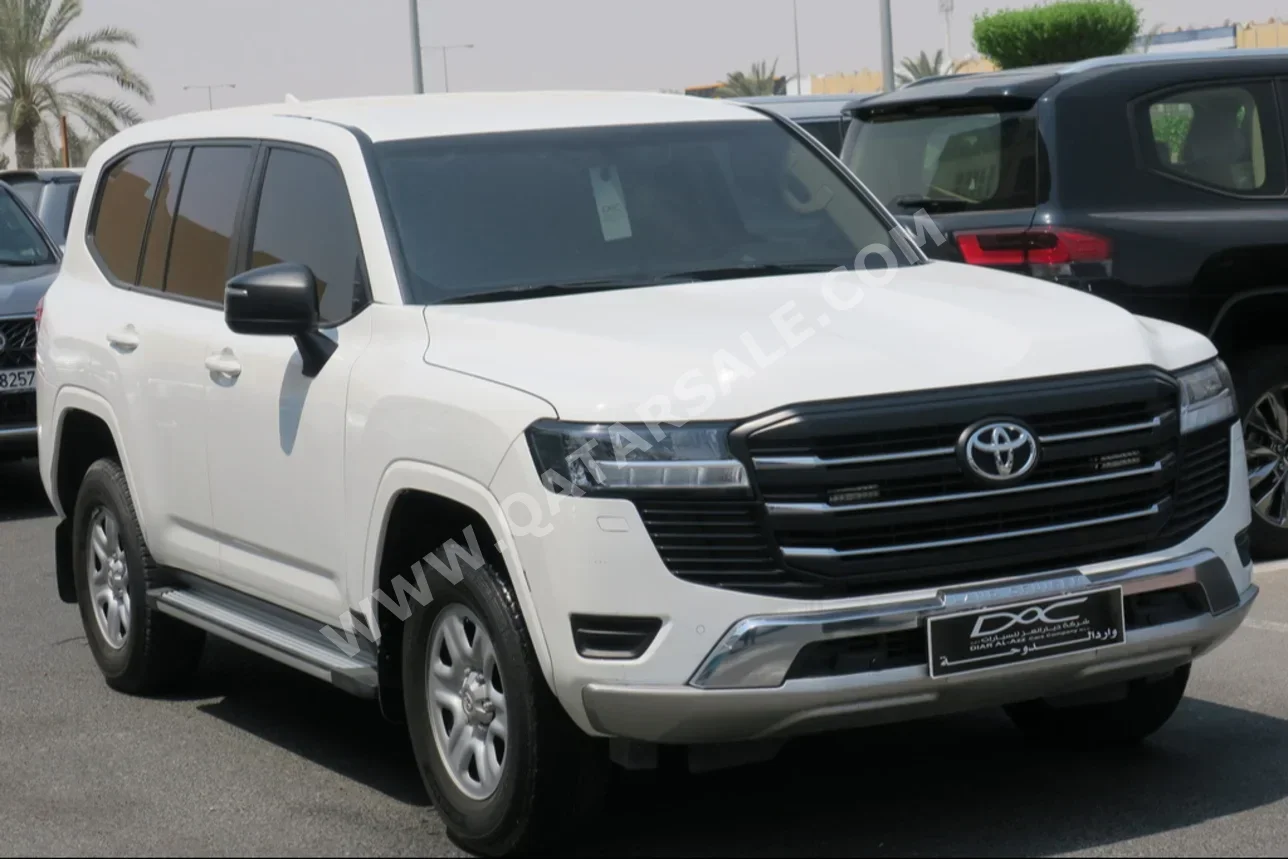 Toyota  Land Cruiser  GX  2023  Automatic  92,000 Km  6 Cylinder  Four Wheel Drive (4WD)  SUV  White  With Warranty