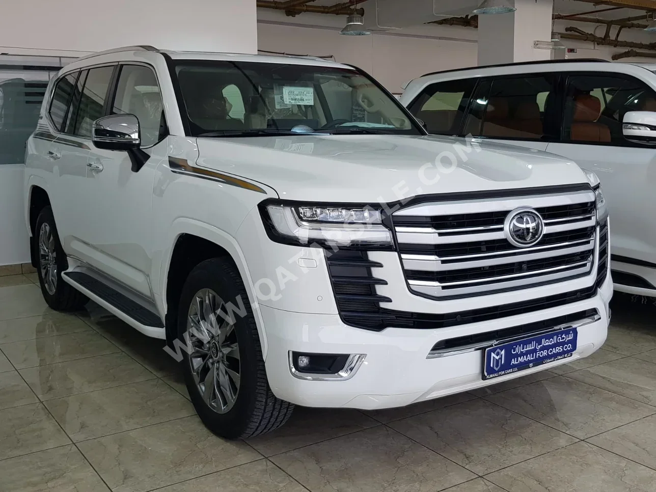 Toyota  Land Cruiser  VXR Twin Turbo  2022  Automatic  3,000 Km  6 Cylinder  Four Wheel Drive (4WD)  SUV  White  With Warranty