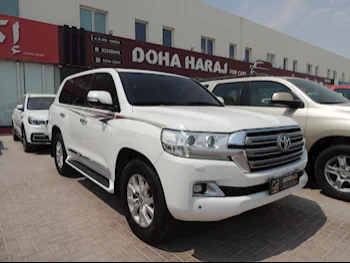 Toyota  Land Cruiser  GXR  2018  Automatic  309,000 Km  8 Cylinder  Four Wheel Drive (4WD)  SUV  White