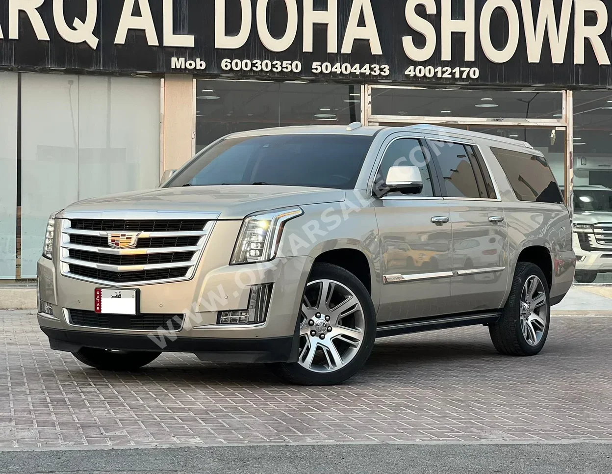 Cadillac  Escalade  EXT  2016  Automatic  122,000 Km  8 Cylinder  Four Wheel Drive (4WD)  Pick Up  Gold