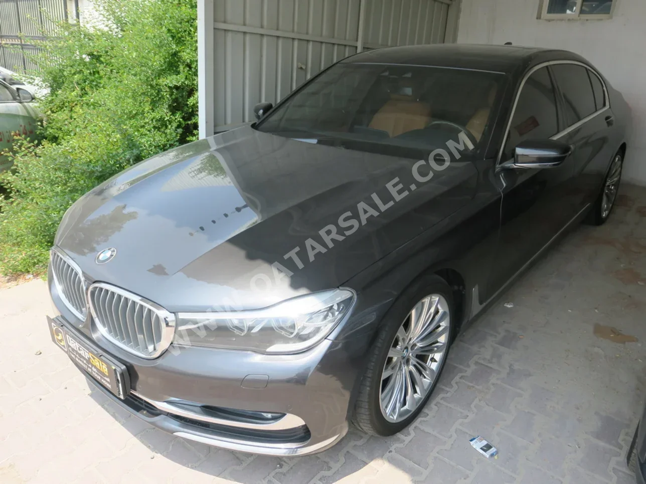 BMW  7-Series  730 Li  2018  Automatic  220٬000 Km  6 Cylinder  Rear Wheel Drive (RWD)  Sedan  Gray