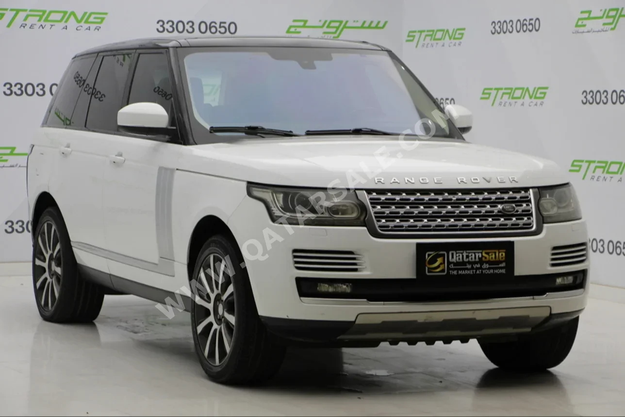  Land Rover  Range Rover  Vogue  2016  Automatic  150,000 Km  8 Cylinder  Four Wheel Drive (4WD)  SUV  White  With Warranty