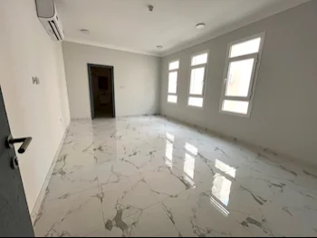 3 Bedrooms  Apartment  For Rent  in Doha -  Umm Ghuwailina  Semi Furnished