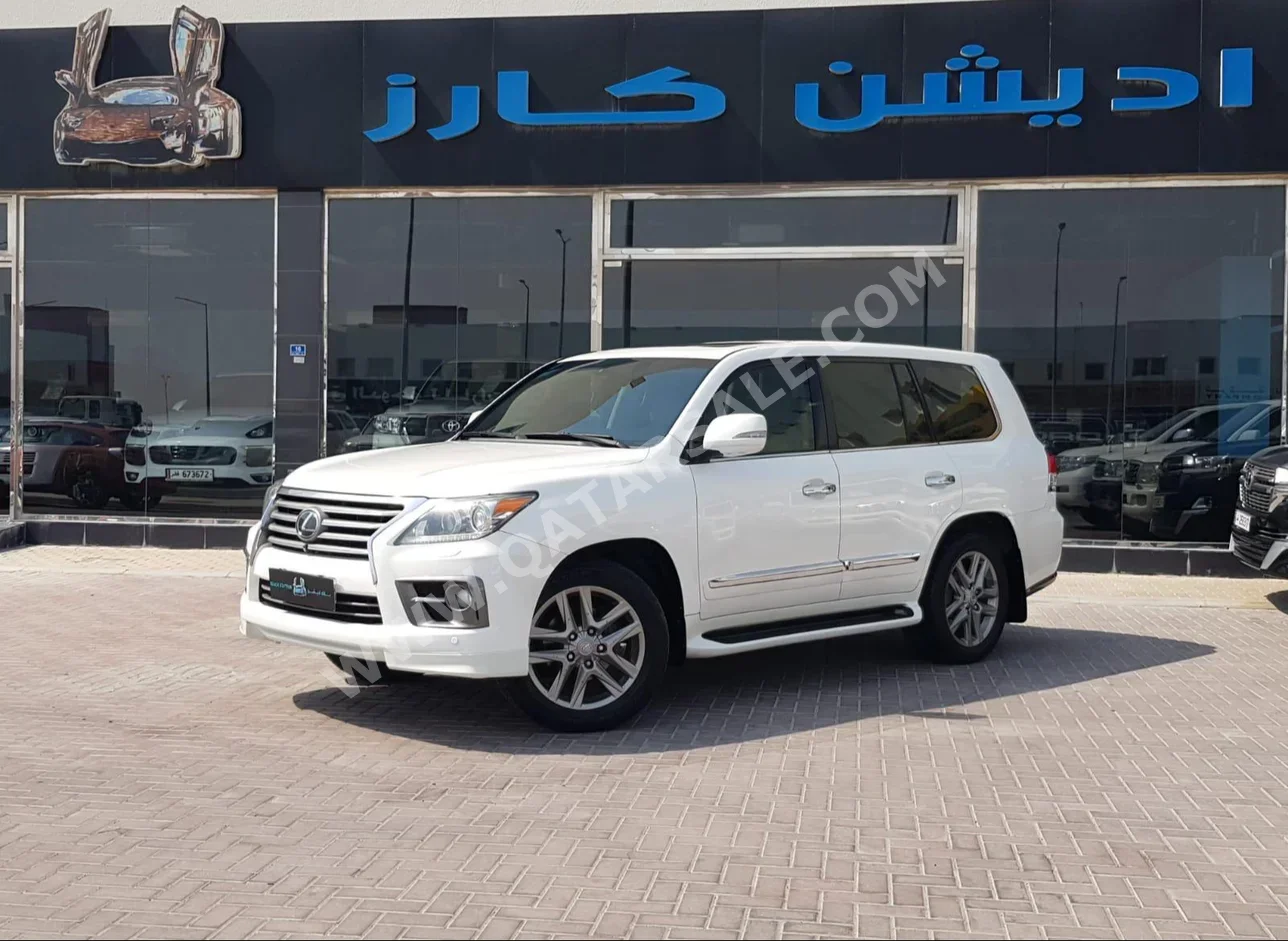 Lexus  LX  570  2012  Automatic  365,000 Km  8 Cylinder  Four Wheel Drive (4WD)  SUV  White