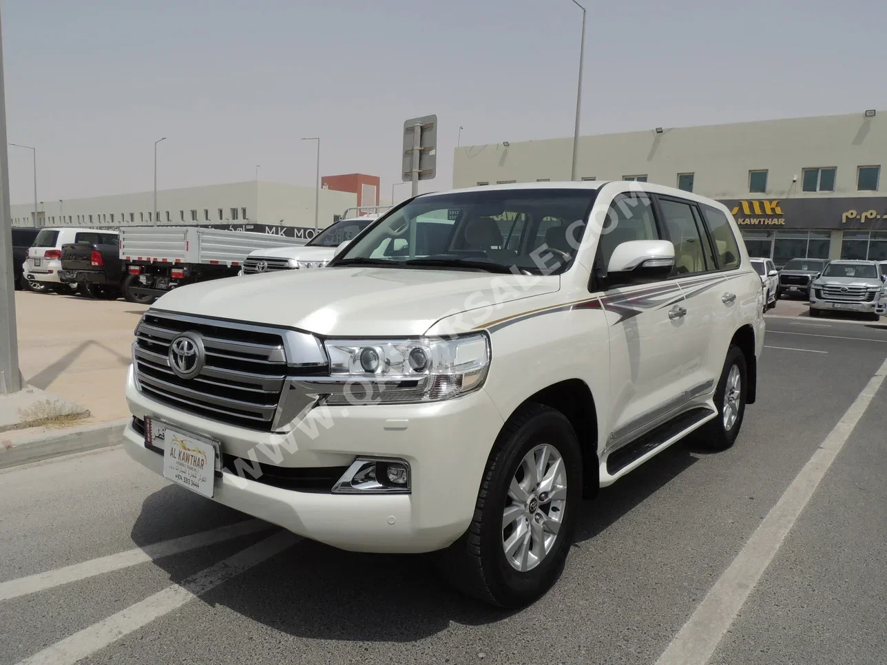 Toyota  Land Cruiser  GXR  2018  Automatic  227٬000 Km  8 Cylinder  Four Wheel Drive (4WD)  SUV  White