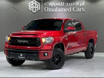 Toyota  Tundra  2017  Automatic  145,000 Km  8 Cylinder  Four Wheel Drive (4WD)  Pick Up  Maroon