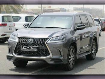 Lexus  LX  570 S  2018  Automatic  141,000 Km  8 Cylinder  Four Wheel Drive (4WD)  SUV  Gray